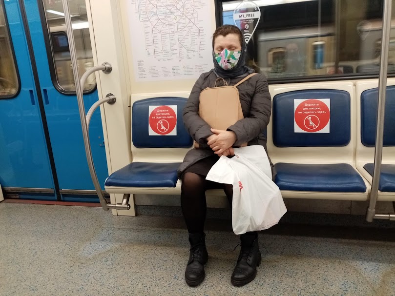 Большинство россиян выступают против введения «ковид-паспортов»