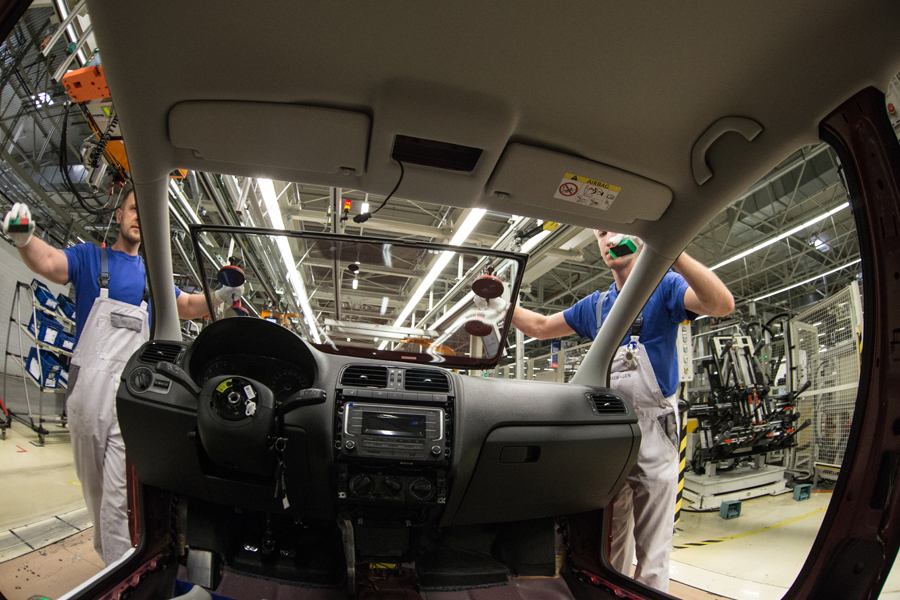 Крепостные на конвейере Крепостные на конвейере