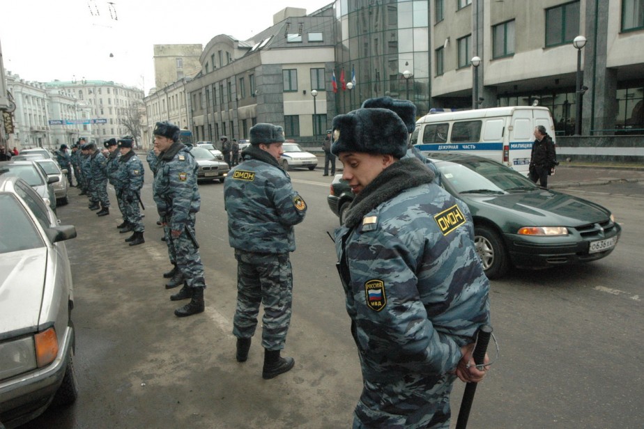 Путин увеличил штрафы за неподчинение силовикам на митингах
