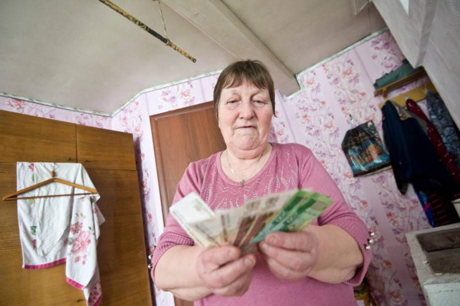 Весь апрель законам верь