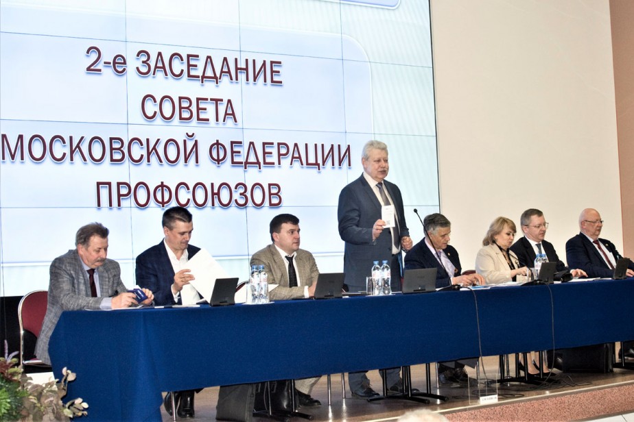 Жизнь по уставу Жизнь по уставу