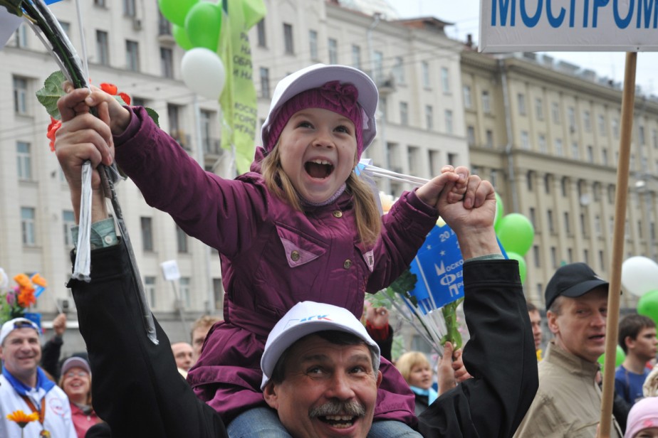 Минтруд рассматривает возможность увеличить майские праздники Минтруд рассматривает возможность увеличить майские праздники