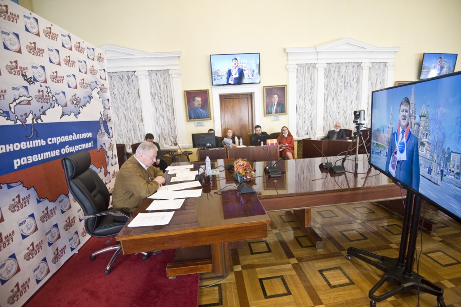 Российские профсоюзы отмечают Первомай Российские профсоюзы отмечают Первомай