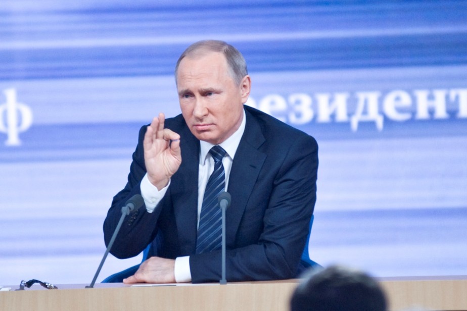 Путин заявил о продлении программы льготной ипотеки