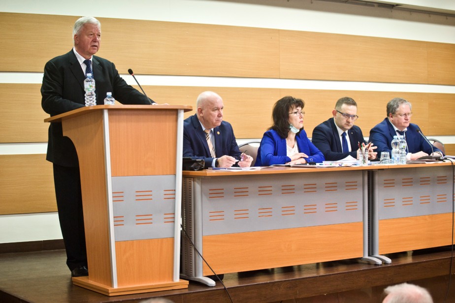 Профсоюзы предлагают обязать всех работодателей индексировать зарплаты Профсоюзы предлагают обязать всех работодателей индексировать зарплаты