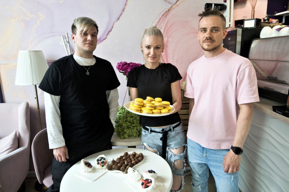 Директор кафе Директор кафе