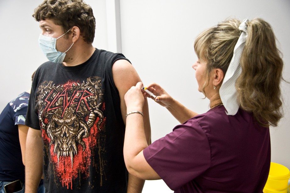 Минздрав рекомендует увеличить компенсации за осложнения после прививки