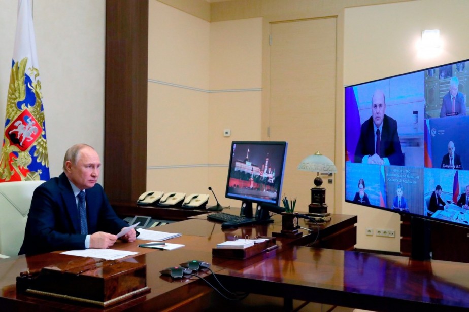 Путин: нужно помочь россиянам справиться с инфляционной волной