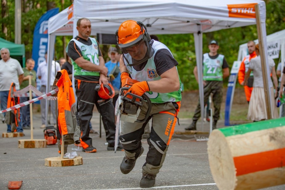 Чемпионат России по валке леса состоялся в Брянске