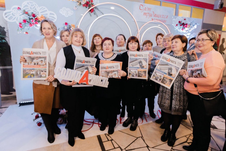 О чем говорят женщины на слете