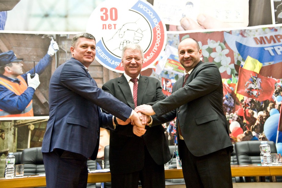 Приняты единогласно!