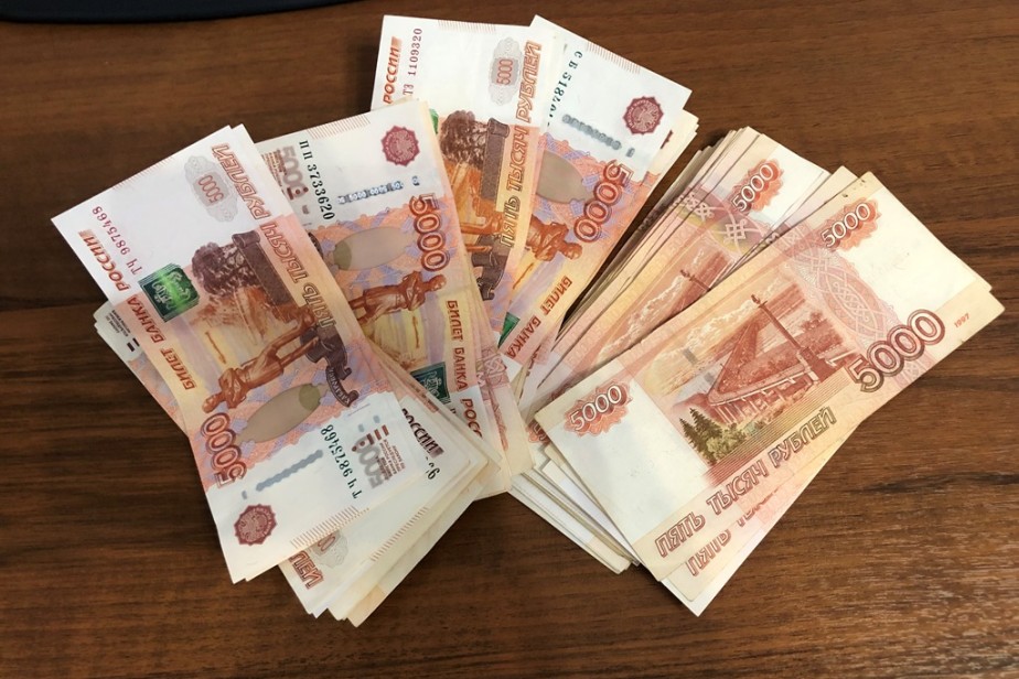Зарплаты в бизнесе выросли из-за дефицита кадров