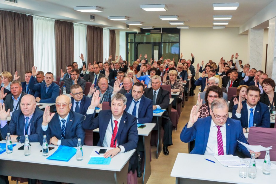 Вместе, но разные Вместе, но разные