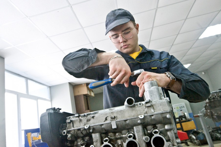 Дума упростила наем на работу подростков