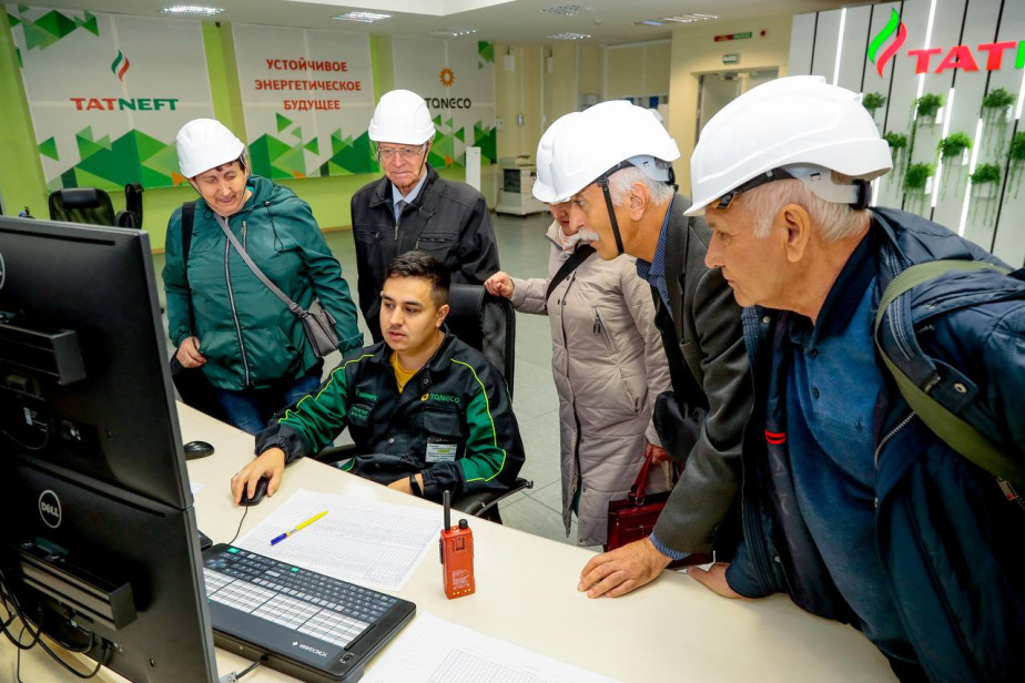 Наше уважение – ветеранам: в "Танеко" отметили день пожилых людей
