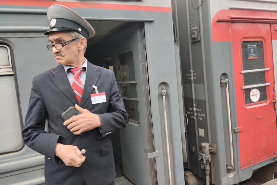 Компания «РЖД» возглавила список крупнейших российских работодателей Компания «РЖД» возглавила список крупнейших российских работодателей