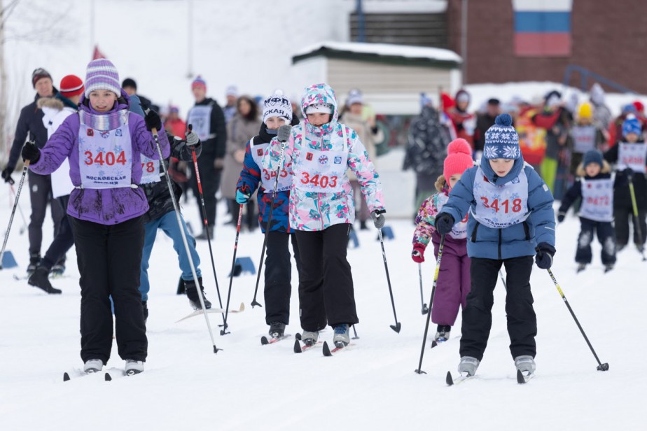 Спортивная зимняя гонка