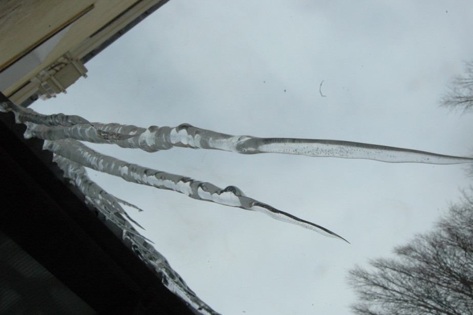 Март атакует Март атакует