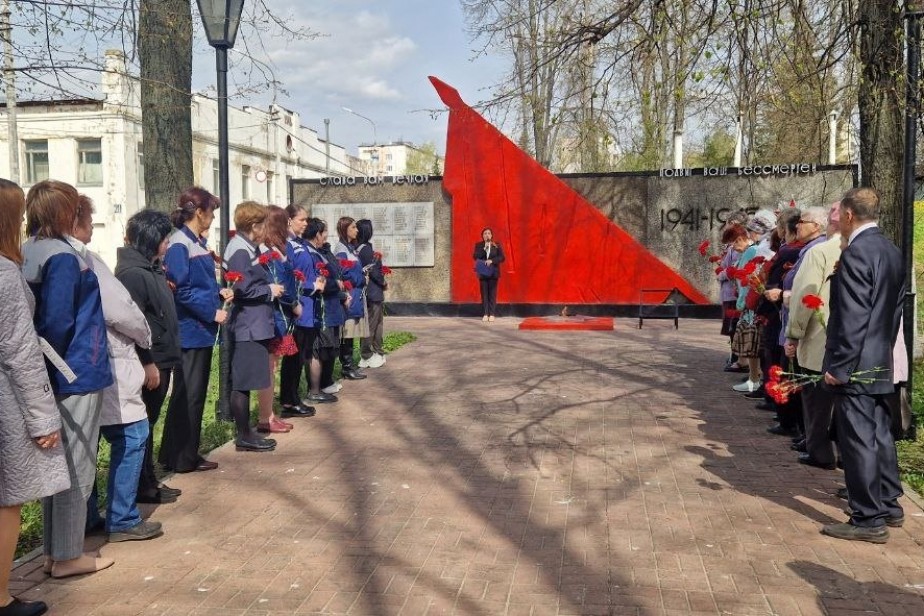 На ЛИАЗ почтили память героев ВОВ