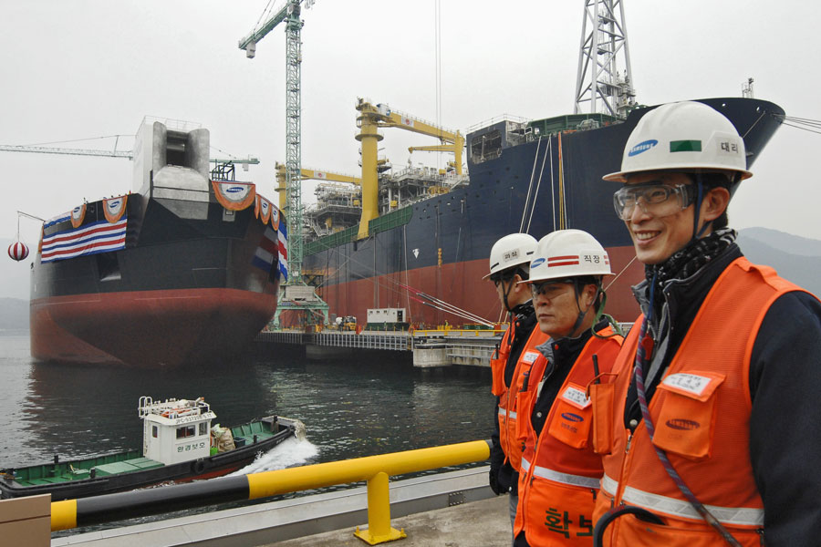 Российский бизнес хочет стать “богатыми семьями” Российский бизнес хочет стать “богатыми семьями”