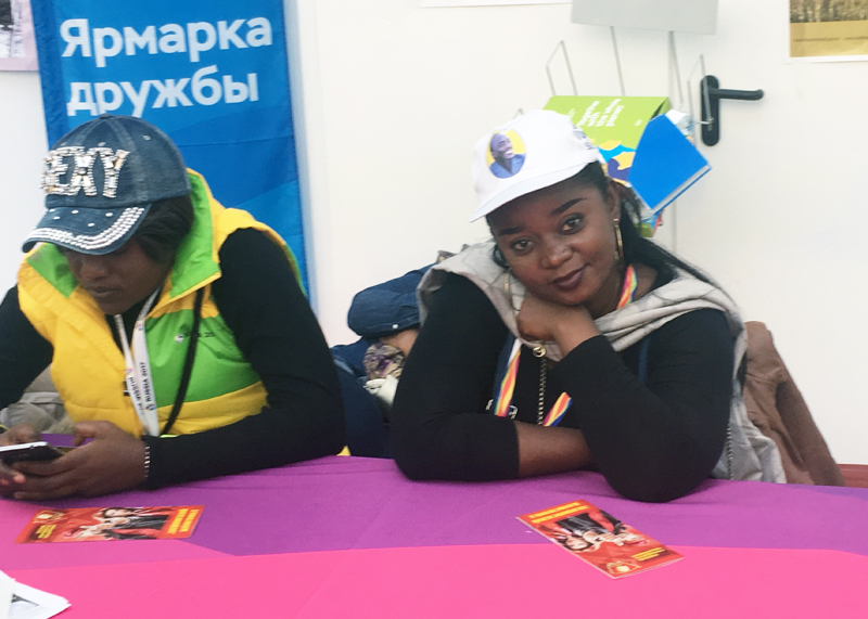 Бизнес стал активно нанимать работников из Африки