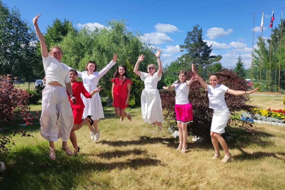 ППО Урайские электрические сети запустила челлендж «Лето! Солнце! Жара!»