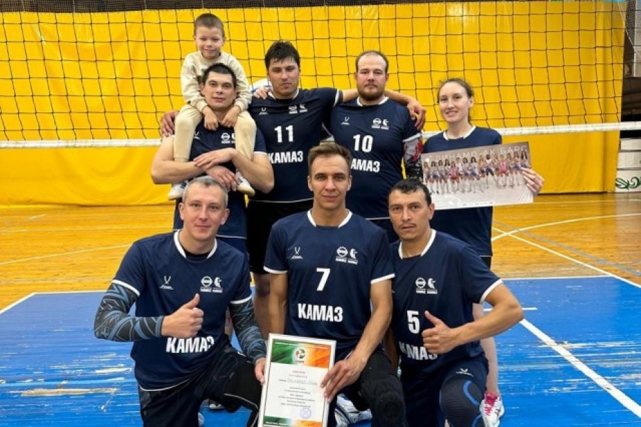 Камазовцы приняли участие в турнире на кубок президента Федерации волейбола РТ
