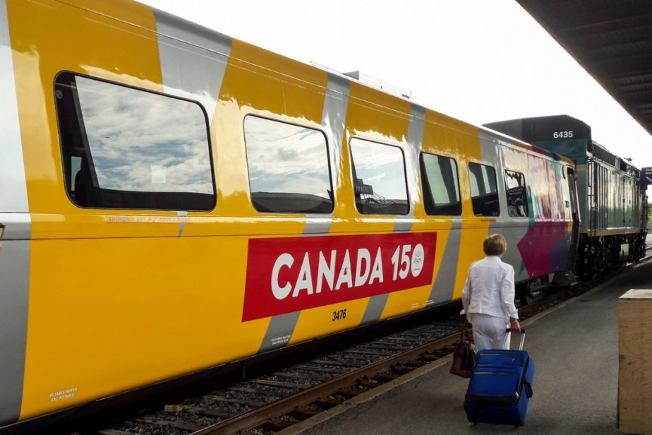 Канадский железнодорожный транспорт остановился из-за забастовки