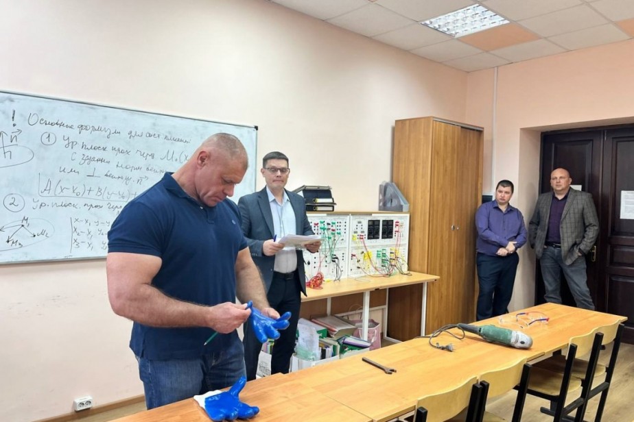 В Астраханской области определили лучшего уполномоченного по охране труда