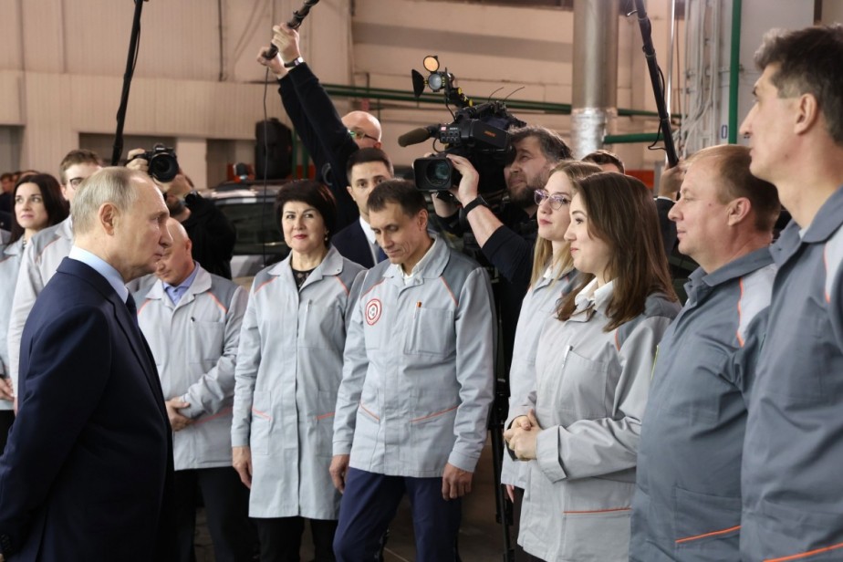 Владимир Путин побеседовал с работниками «АвтоВАЗа»