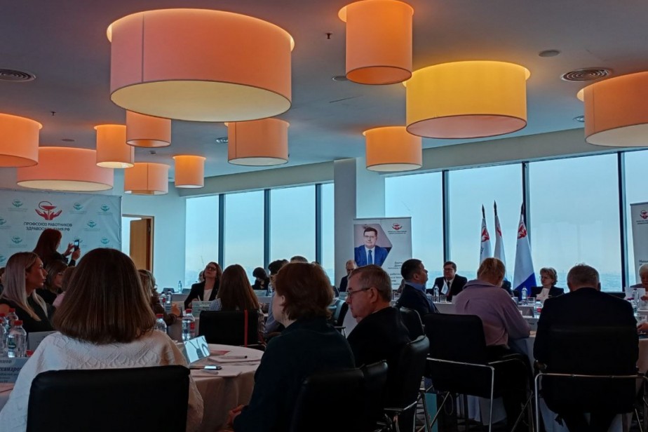 Минздрав и профсоюз работников здравоохранения обсудили реформирование системы оплаты труда