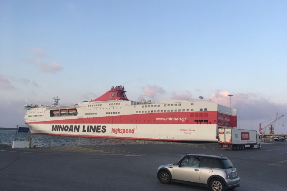 Всеобщая забастовка парализовала Грецию