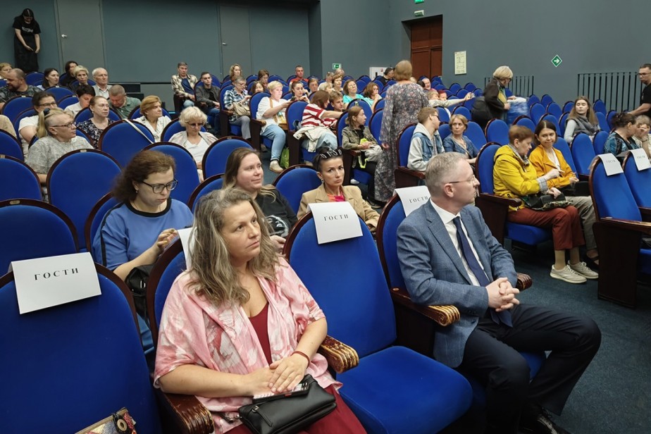 О «Московской карте памяти» рассказали на патриотической акции столичных профсоюзов