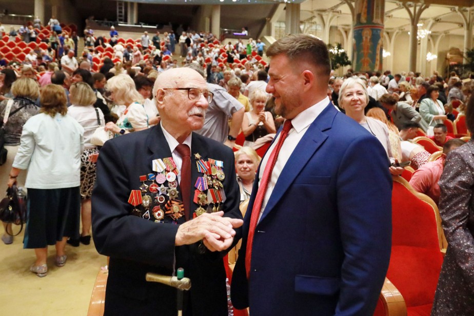 Поддержим наших вместе!