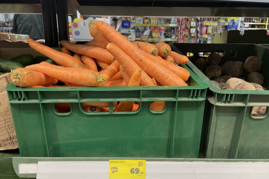 Власти намерены зафиксировать цены на социально значимые продукты