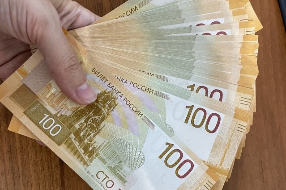 С октября части бюджетников проиндексируют оклады