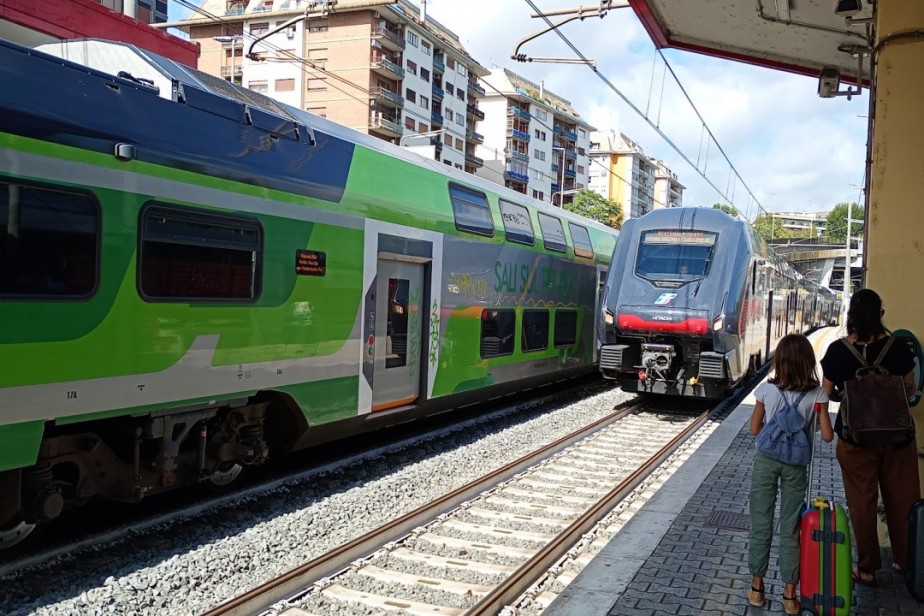 Итальянские железнодорожники бастуют из-за ухудшения условий труда