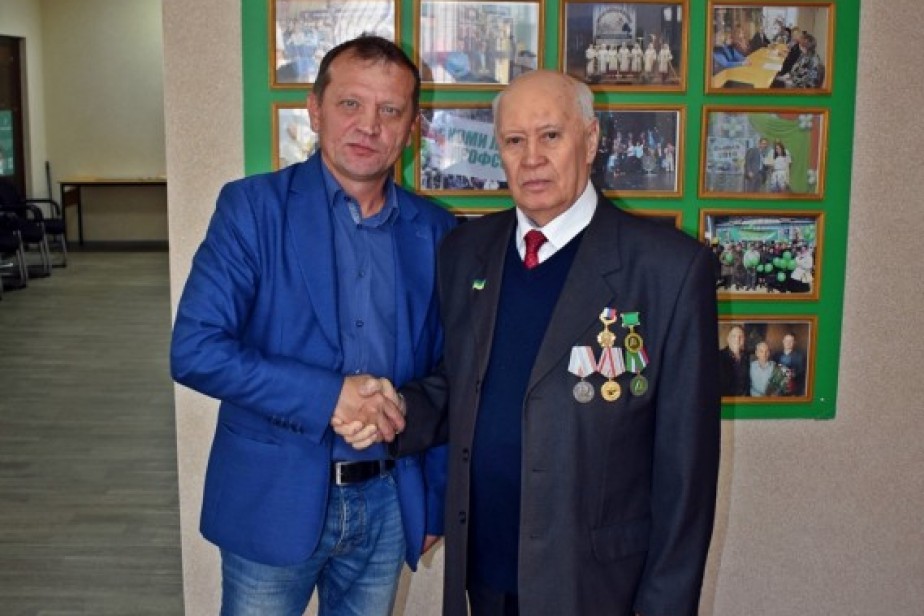 Ветеран Лесного профсоюза Коми Михаил Можегов награжден юбилейной медалью