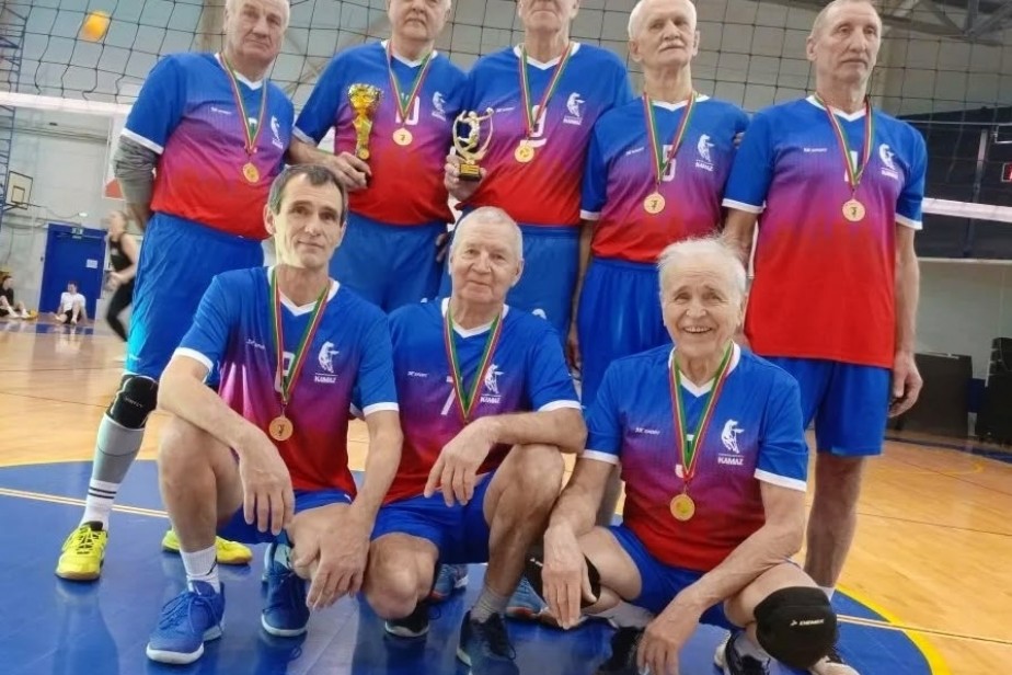 Ветераны КАМАЗа взяли «золото» в памятном турнире