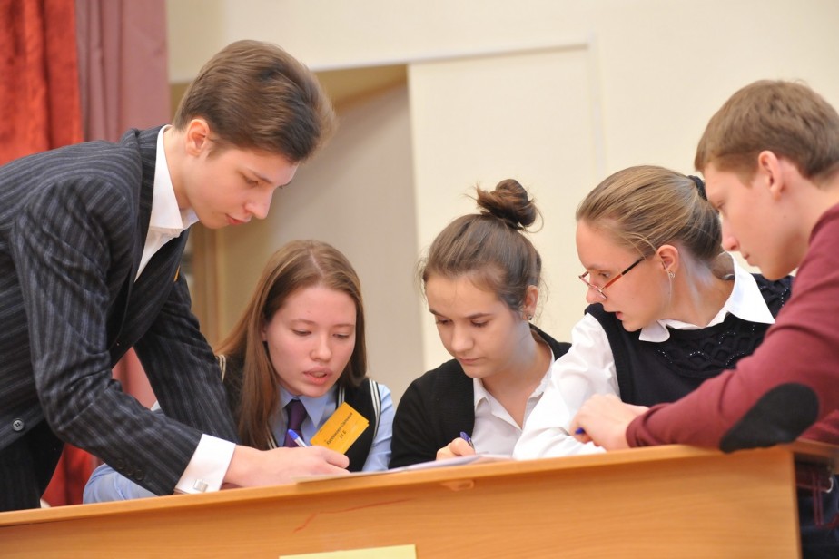 В Госдуме предложили поощрять родителей успешных школьников дополнительным отпуском