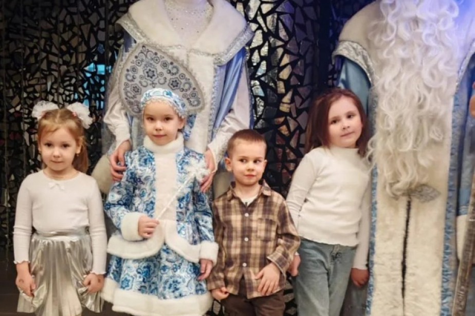 Территориальный профсоюз подарил новогодний праздник сотням семей работников Северо-Кавказского филиала ФГУП «УВО Минтранса России»