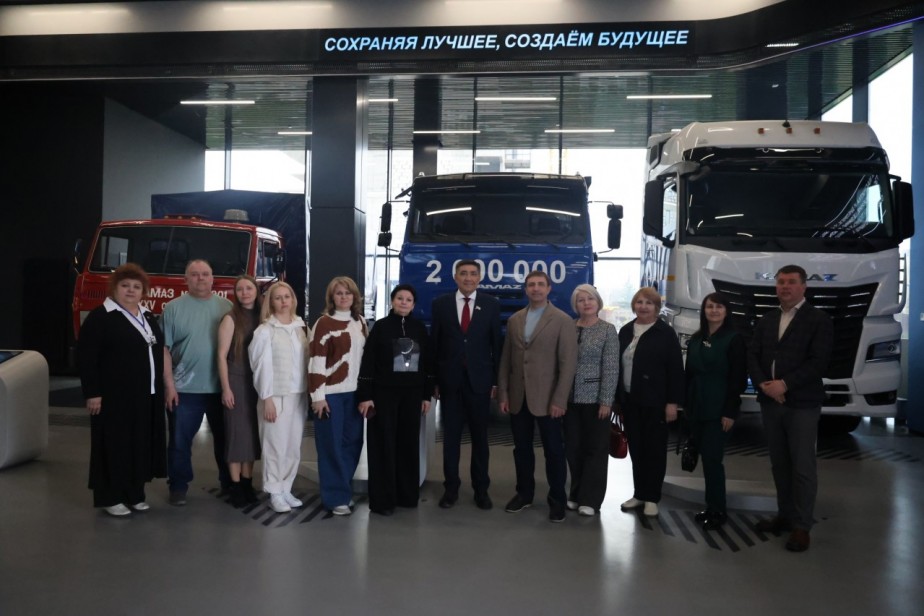 Делегация Федерации профсоюзов Приморского края изучила опыт КАМАЗа
