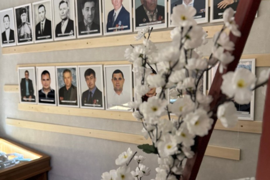 ППО Южных электрических сетей ТюмнМО ВЭП обновила в филиале «Комнату боевой Славы»
