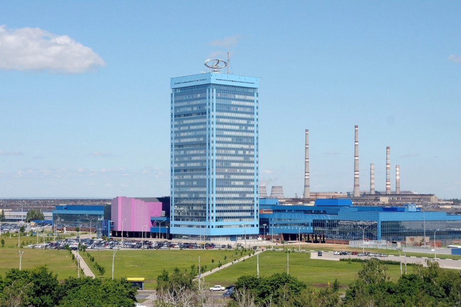 Решения профкома АВТОВАЗа: рассмотрено выполнение колдоговора, готовится груз на СВО, профсоюзная численность выросла