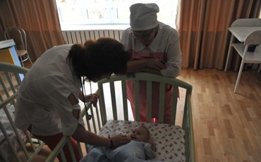 Судимые по “нетяжким” смогут усыновлять