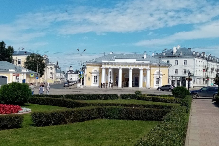Костромская, Оренбургская и Орловская области возглавили рейтинг регионов с самым высоким ростом зарплат