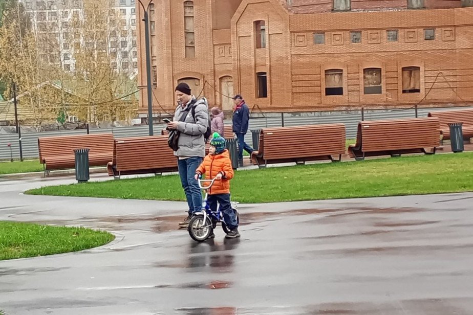 В Минтруд направили предложение о базовых детских выплатах для всех семей