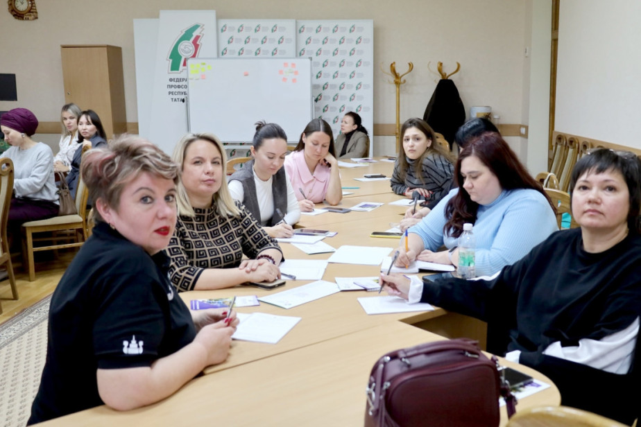 Профсоюзная молодежь Татарстана разбиралась в «Коде наставника»