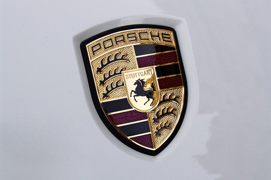 Гендиректор Porsche объявил о сокращении 40% руководящих должностей ради спасения компании