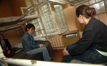 Депортируемых мигрантов уравняют в правах с заключенными